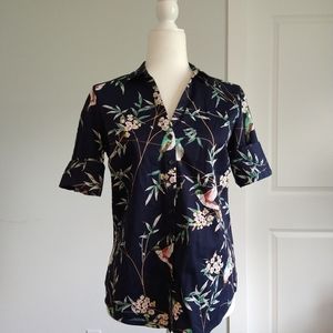 New York and co. Button up hummingbird shirt
